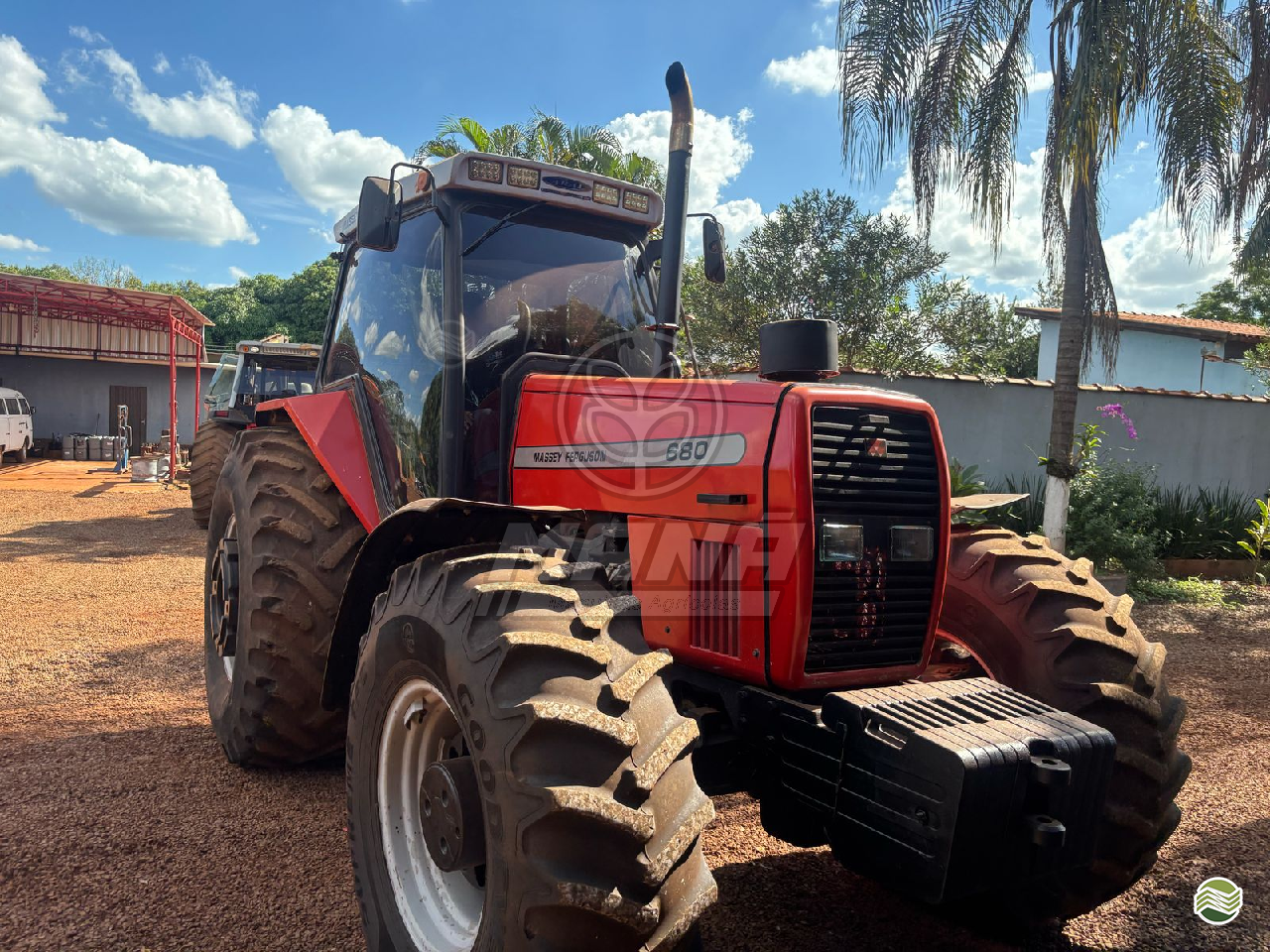 TRATOR MASSEY FERGUSON MF 680 Tração 4x4 Mana Máquinas RIBEIRAO PRETO SÃO PAULO SP